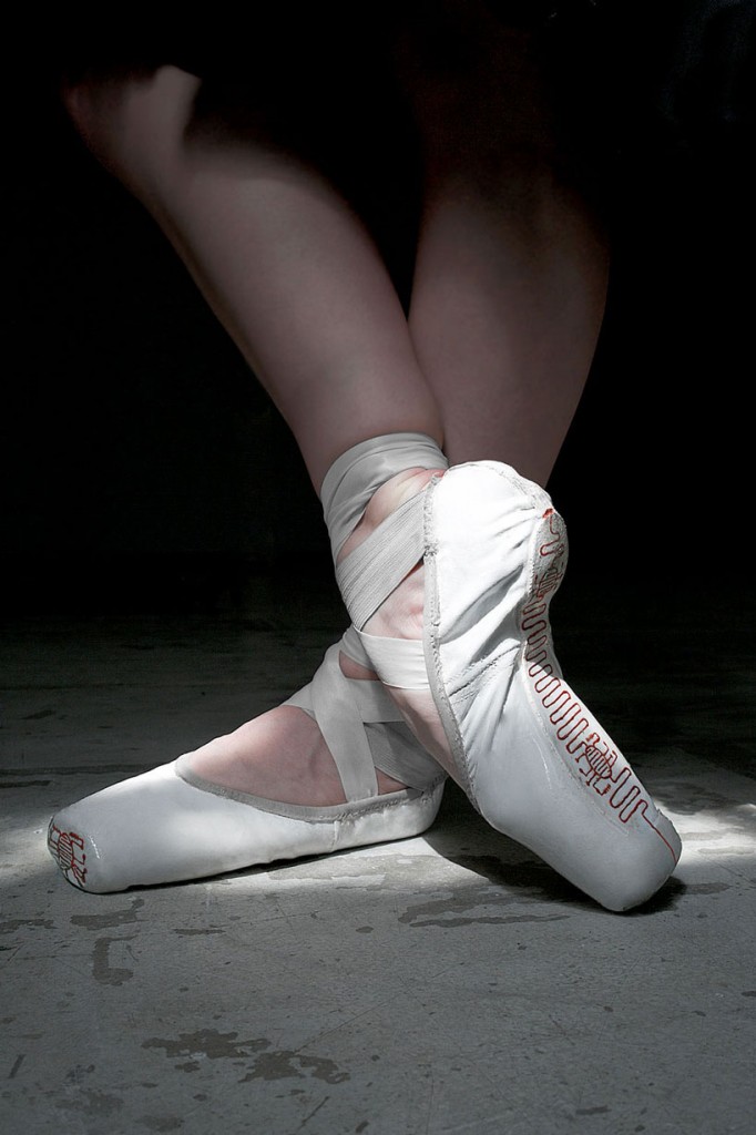 Zapatillas de ballet que crean trazos artísticos